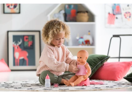 Pourquoi offrir une poupée sexuée à un enfant ?