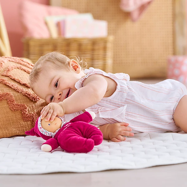 bébé avec doudou Corolle babidoux