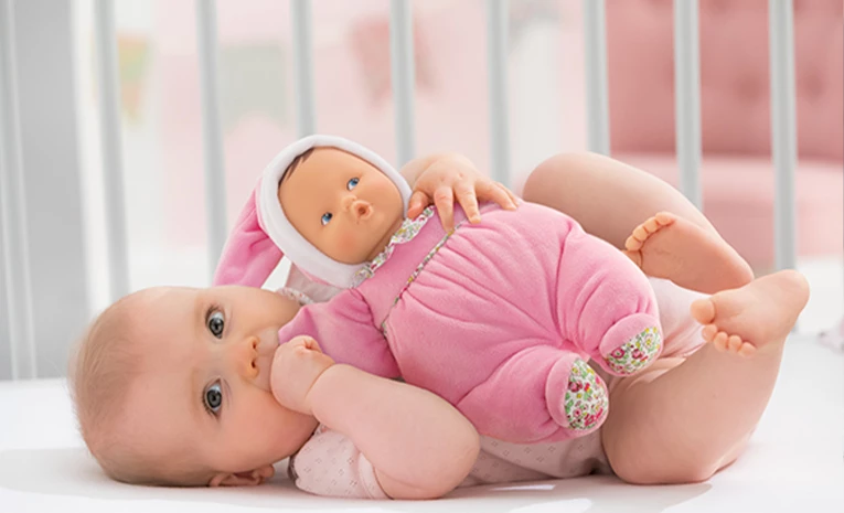 Comment bien choisir votre poupée à jouer en respectant la tranche