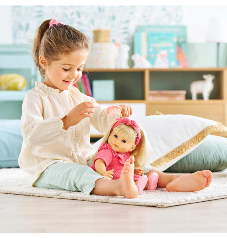 Mon Grand Poupon Jade se coiffe