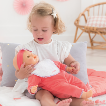 Lila Chérie se balade en Poussette Canne Sauge